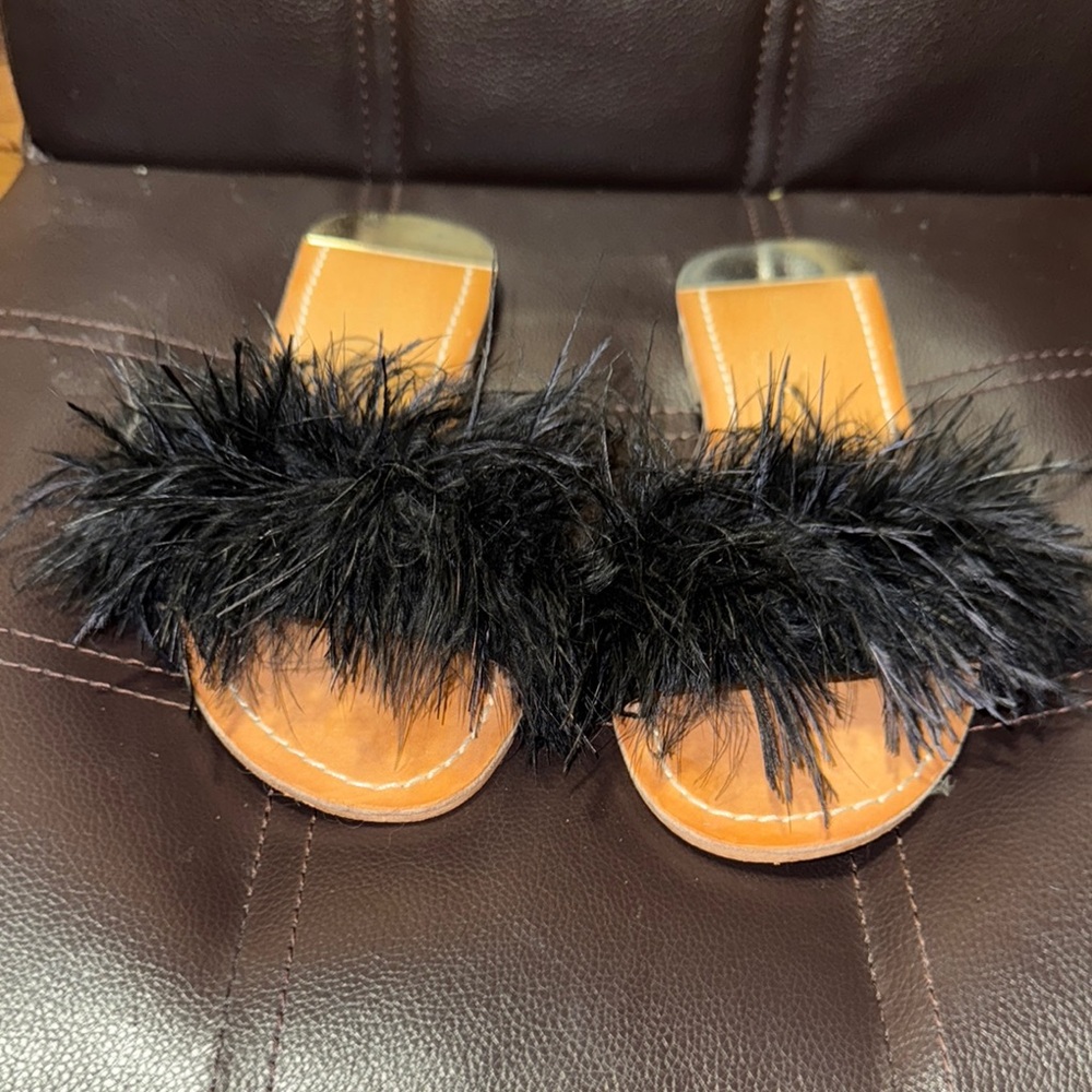 Chinese Laundry Black and Brown Sandals with Fluffy Embellishment